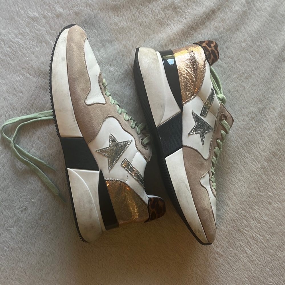 Never worn! Size 7.5